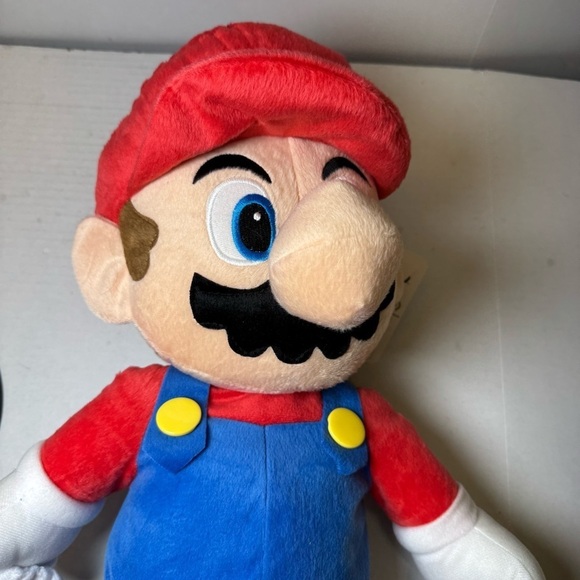 Nintendo Licensed Plush Super Mario 24 Nintendo Licensed Plush Super Mario 24\